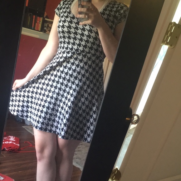 Houndstooth skater dress - Picture 3 of 3